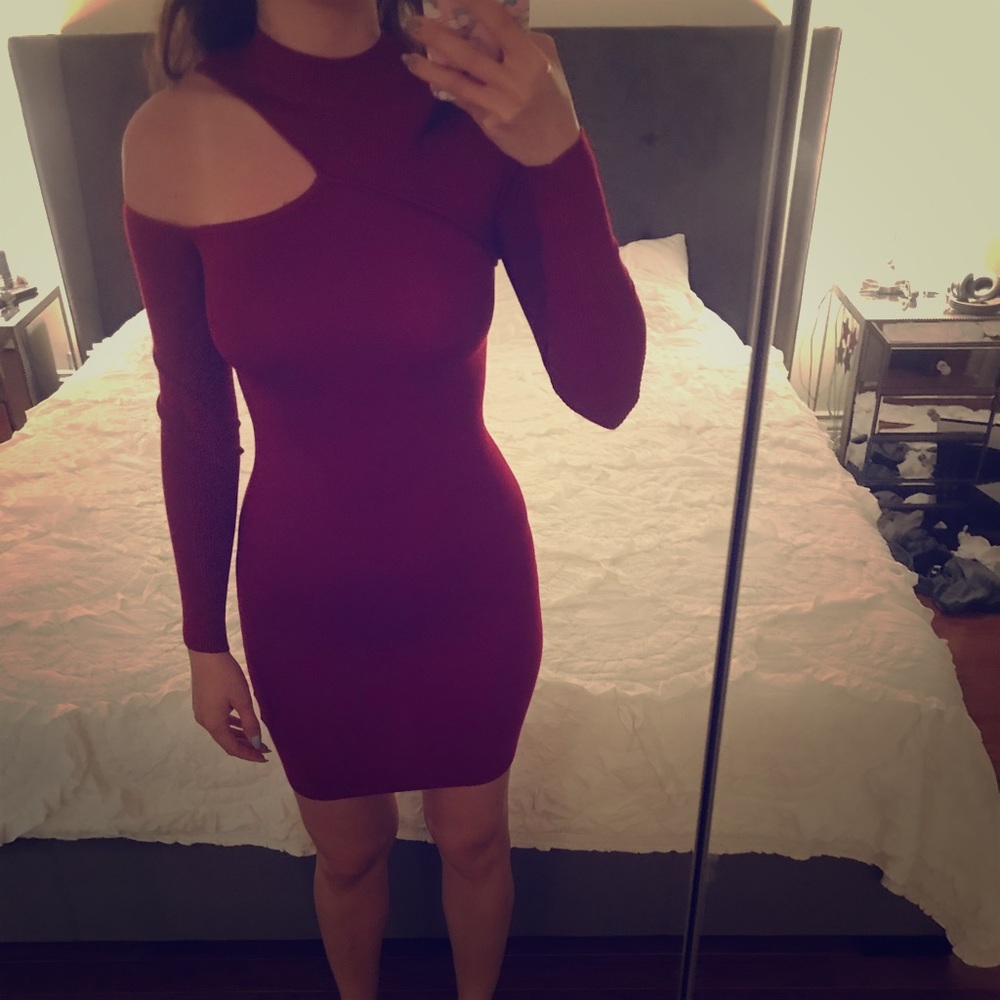 Dress - Wine Red - UK 6 / EU 34 - New with Tag!